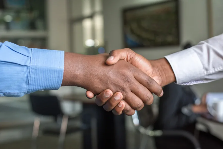 Conseil et comparaison de contrats de prévoyance funéraire à Marseille