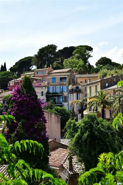 Livraison de fleurs de deuil à Cassis